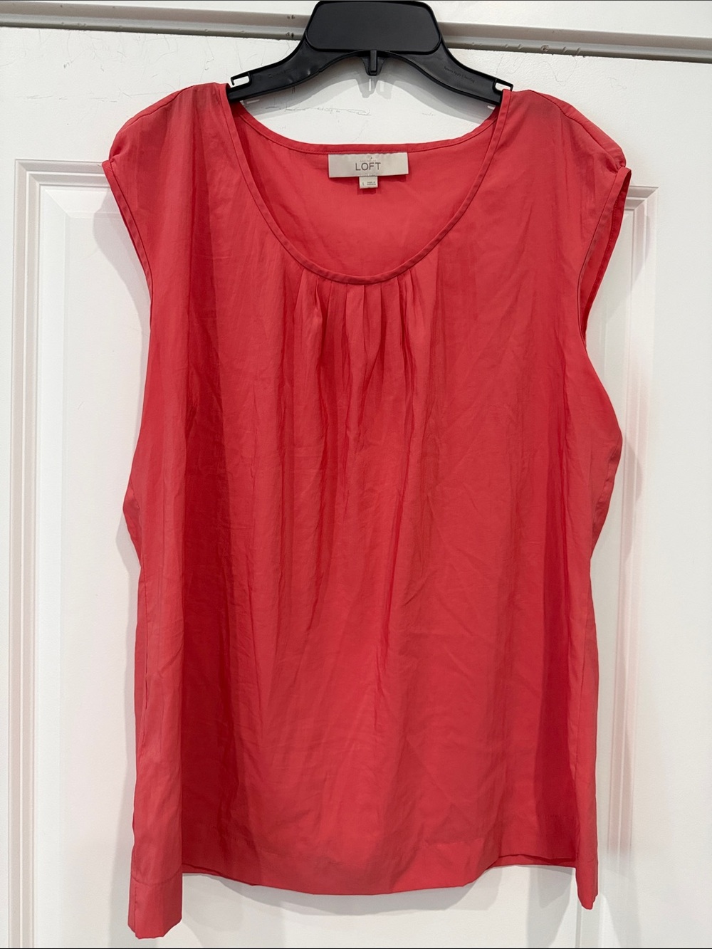 LOFT Coral Red Pleated Scoop Neck Cap Sleeve Blouse Large